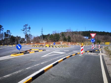 V Klanec skozi novo krožišče 3